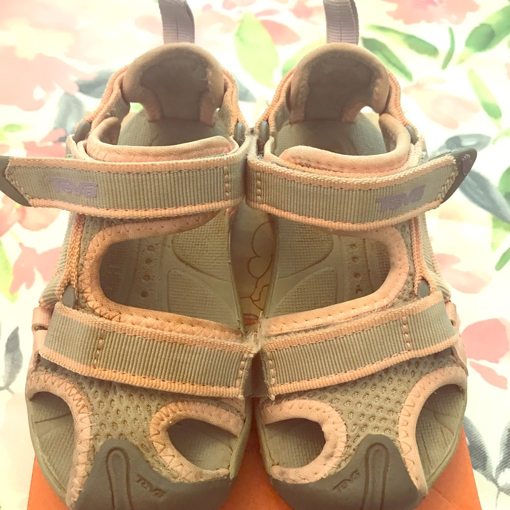 TEVA Toachi K’s sandal